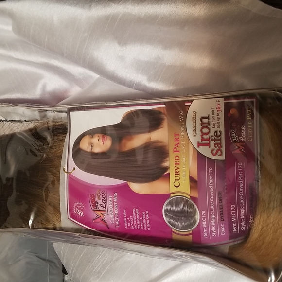 New Born Free Blonde Ombre Wig Magic Lace Front Curved Part Heat Safe Straight - Picture 4 of 9